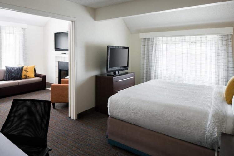Четырёхместный Penthouse Suite с 2 комнатами Residence Inn Costa Mesa Newport Beach