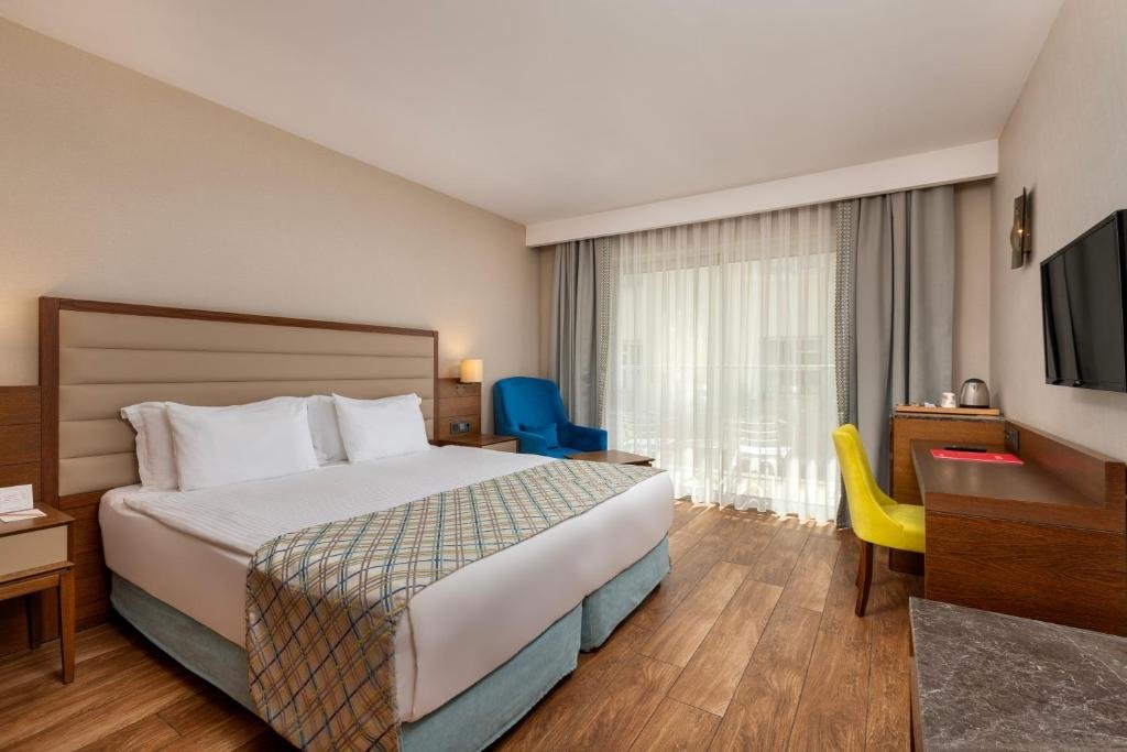 Deluxe Double room with city view Ramada Plaza Antalya