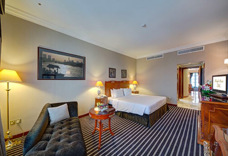 Двухместный люкс Balmoral Royal Ascot Hotel