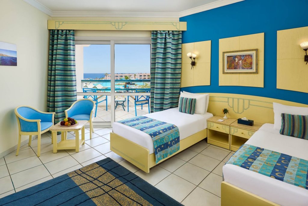 Двухместный номер Standard с балконом и с видом на бассейн Курортный Отель Dreams Beach Resort Sharm El Sheikh