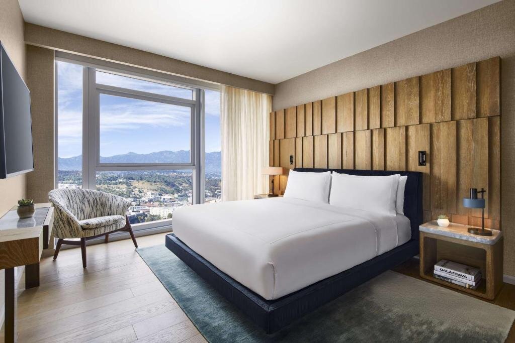 Premium doppia suite 1 camera da letto con vista sulle montagne Conrad Los Angeles