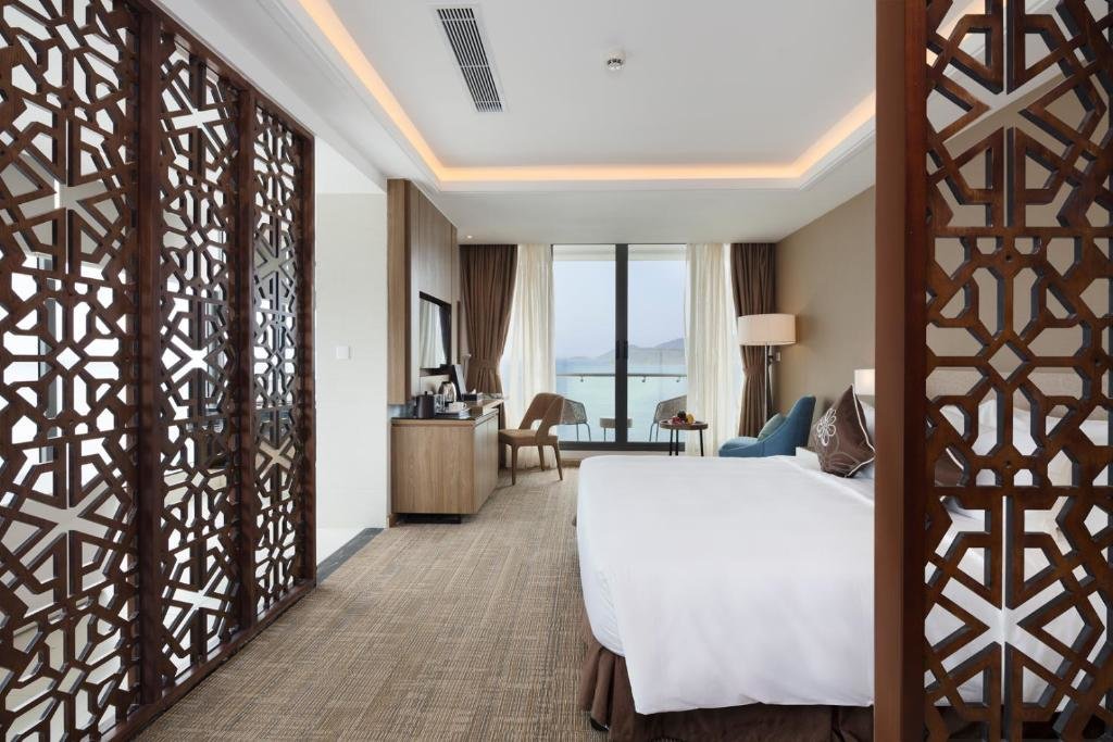 Double Asteria Suite with balcony Asteria Comodo Nha Trang Hotel