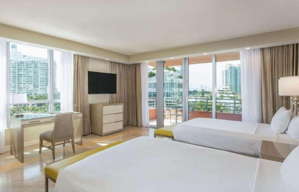 Monolocale doppio Deluxe con balcone e con vista sulla città Hilton Bentley Miami/South Beach