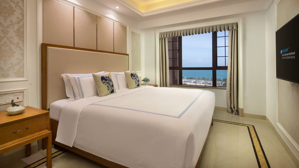 Doppel Suite mit Poolblick Wyndham Hainan Clearwater Bay Resort