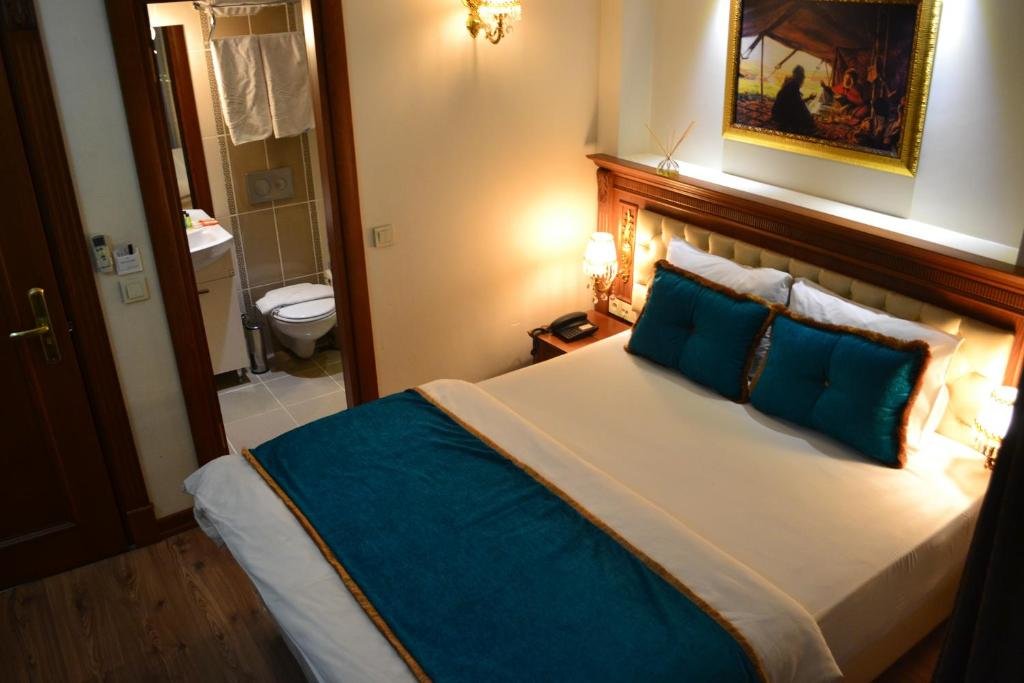 Budget (May be without a window) Double room Hotel Blue Istanbul - Special class