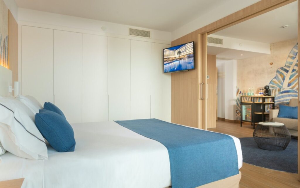 Doppel Suite L'Azure Hotel 4* Sup