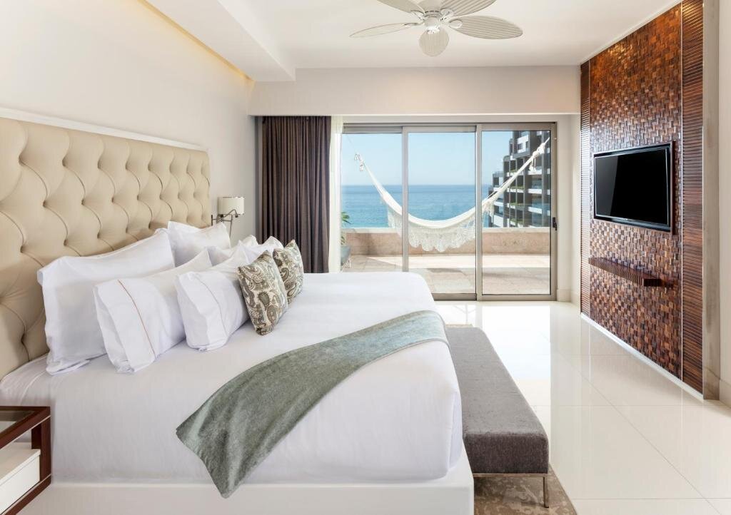 2 Bedrooms Suite with ocean view Garza Blanca Los Cabos