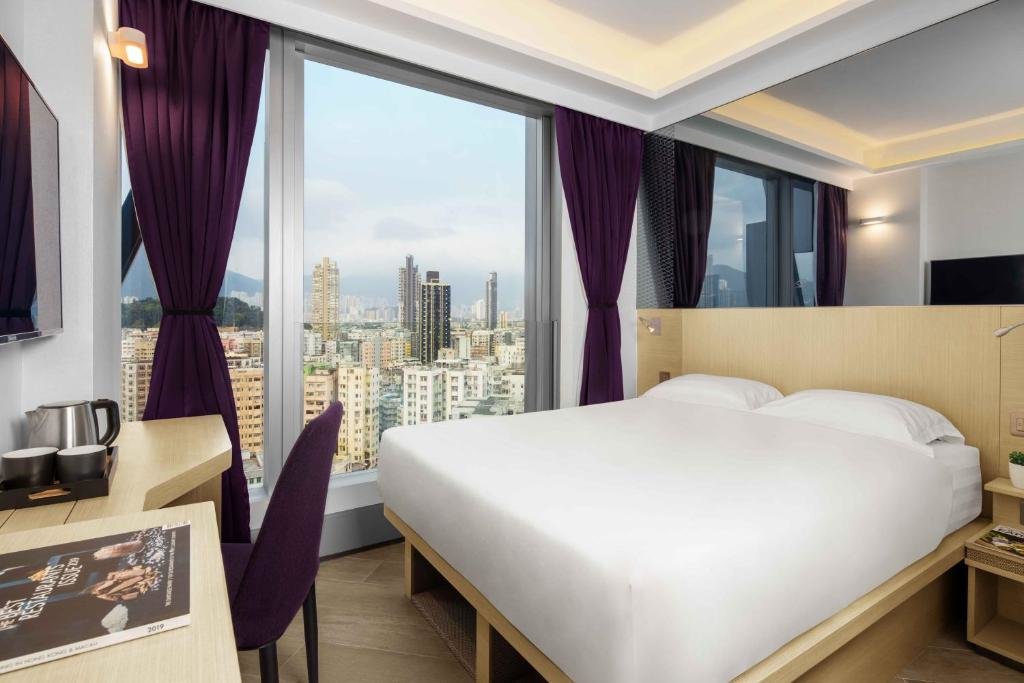 Lion Rock Double room with city view Starphire Hotel