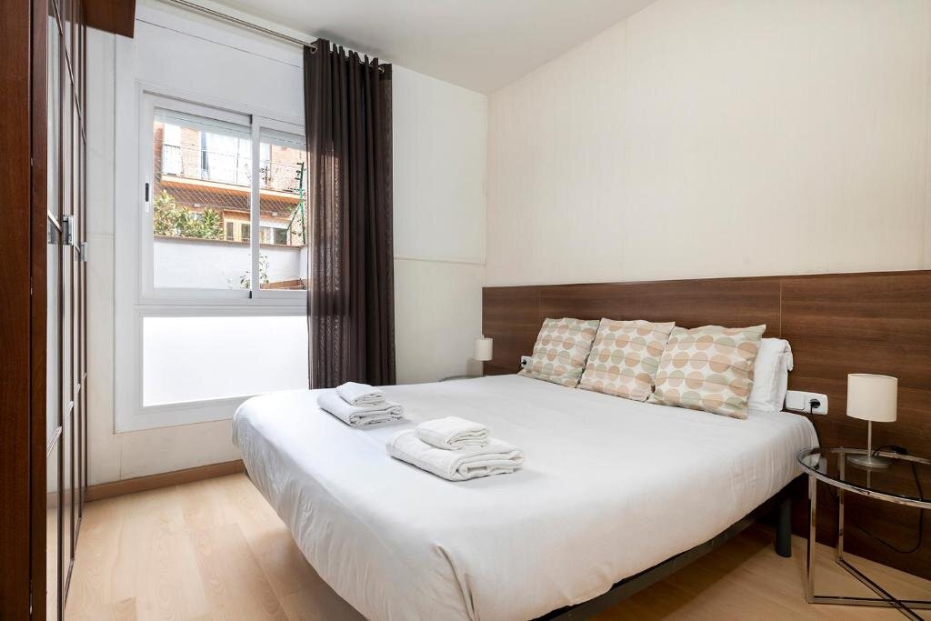 С террасой апартаменты с 2 комнатами Apartments Sata Sagrada Familia Area