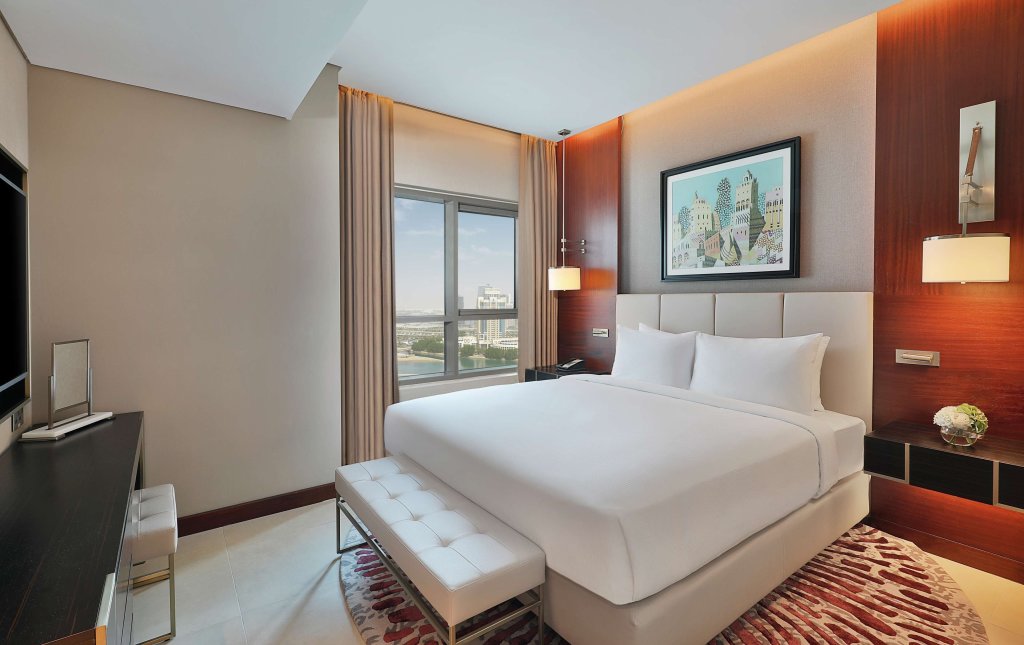 Двухместный люкс c 1 комнатой с частичным видом на море Hilton Doha The Pearl