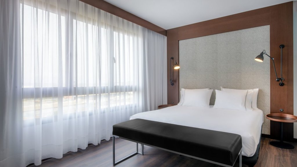 Четырёхместный люкс AC Hotel by Marriott Alicante