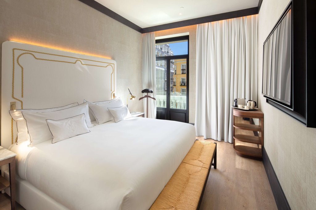 Двухместный номер Albero Hotel Montera Madrid, Curio Collection By Hilton