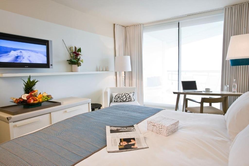 Superior Terrace Double Suite with panoramic view Pullman Cannes Mandelieu Royal Casino