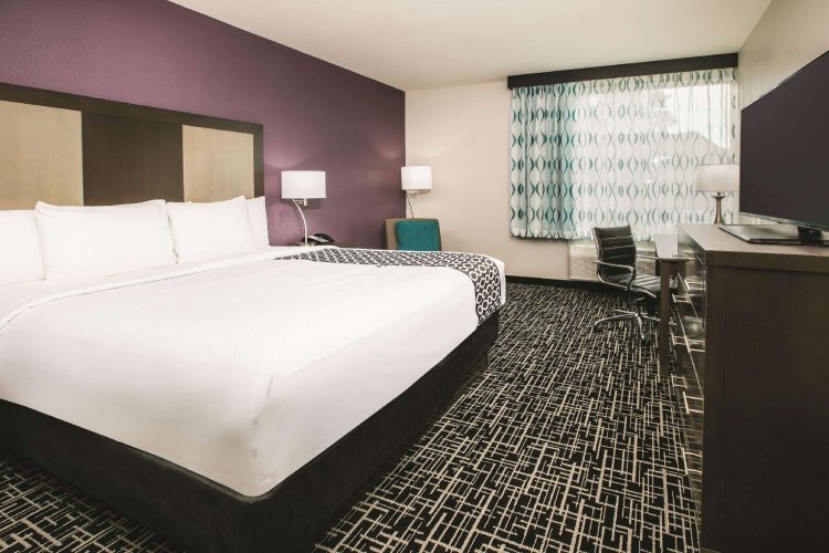 Двухместный номер для гостей с ограниченными возможностями La Quinta Inn & Suites by Wyndham Dallas/Fairpark