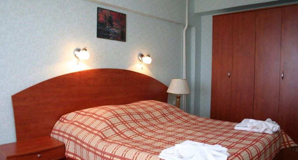 Трёхместный люкс с 2 комнатами Курортный отель Ателика Горизонт Судак 2**