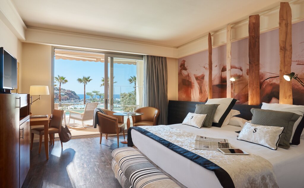 Двухместный Swim Up полулюкс Renaissance Hotel Port Adriano Marina Golf & Spa