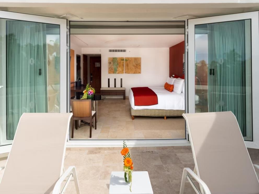 Двухместный номер с террасой Classic InterContinental Presidente Cancun Resort