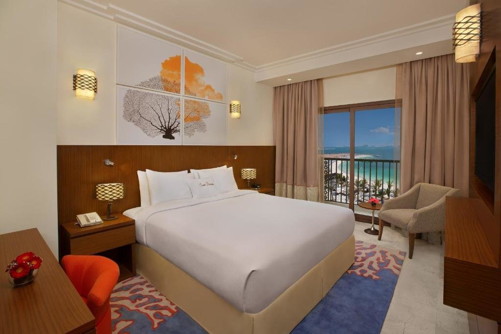 Doppel Suite 1 Schlafzimmer mit Meerblick DoubleTree by Hilton Resort & Spa Marjan Island