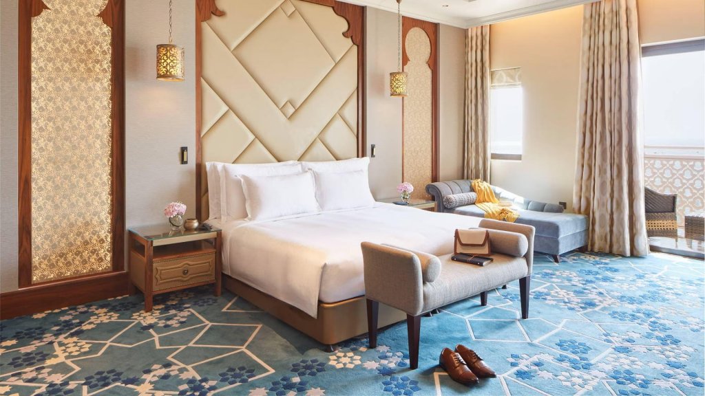 2 Bedrooms Presidential Suite Jumeirah Al Qasr