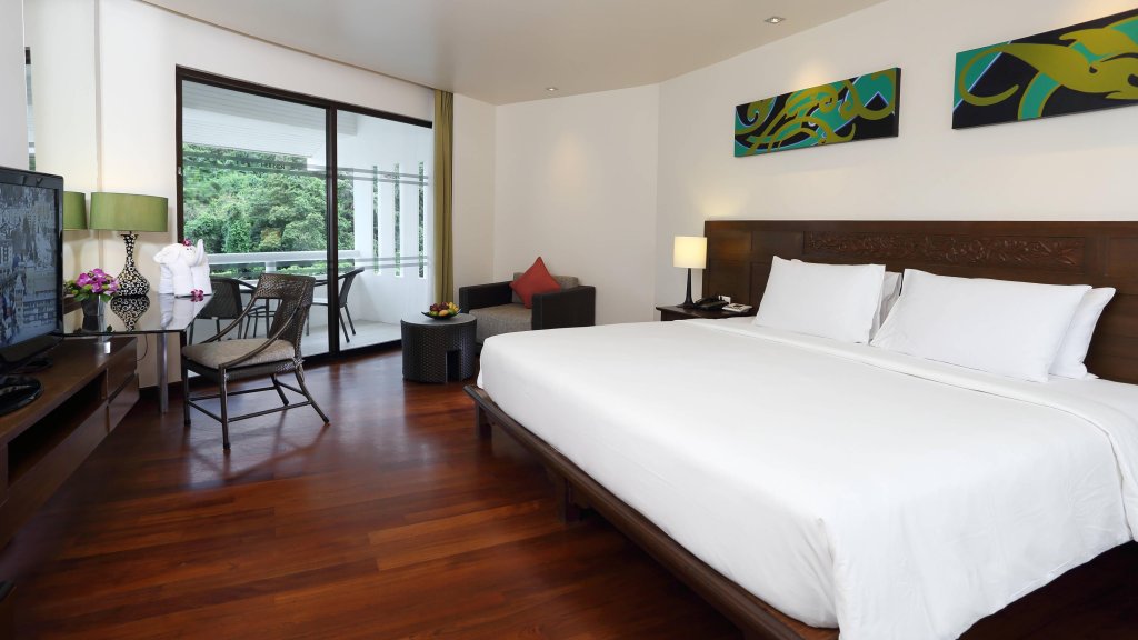 Doppel Zimmer mit Balkon Le Meridien Phuket Beach Resort