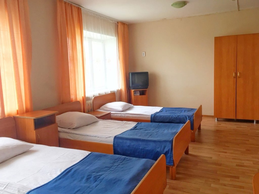 Habitación séxtuple Económica Amaks Kurgan Hotel