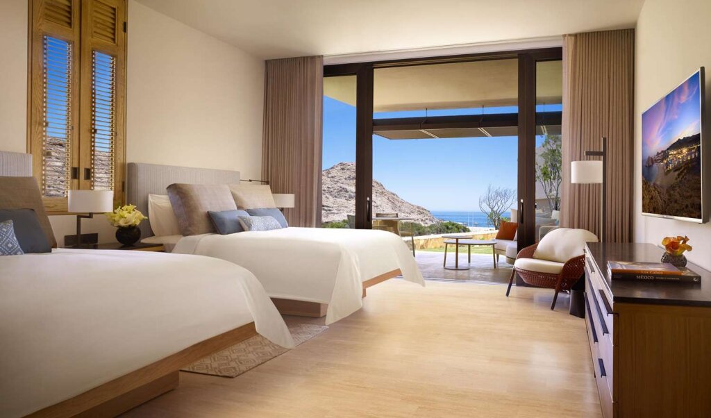 Deluxe Private Pool Quadruple room with ocean view Montage Los Cabos