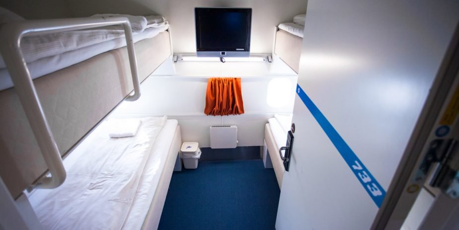 Quadruple Bed in Dorm (female dorm) Jumbo Stay - Hostel