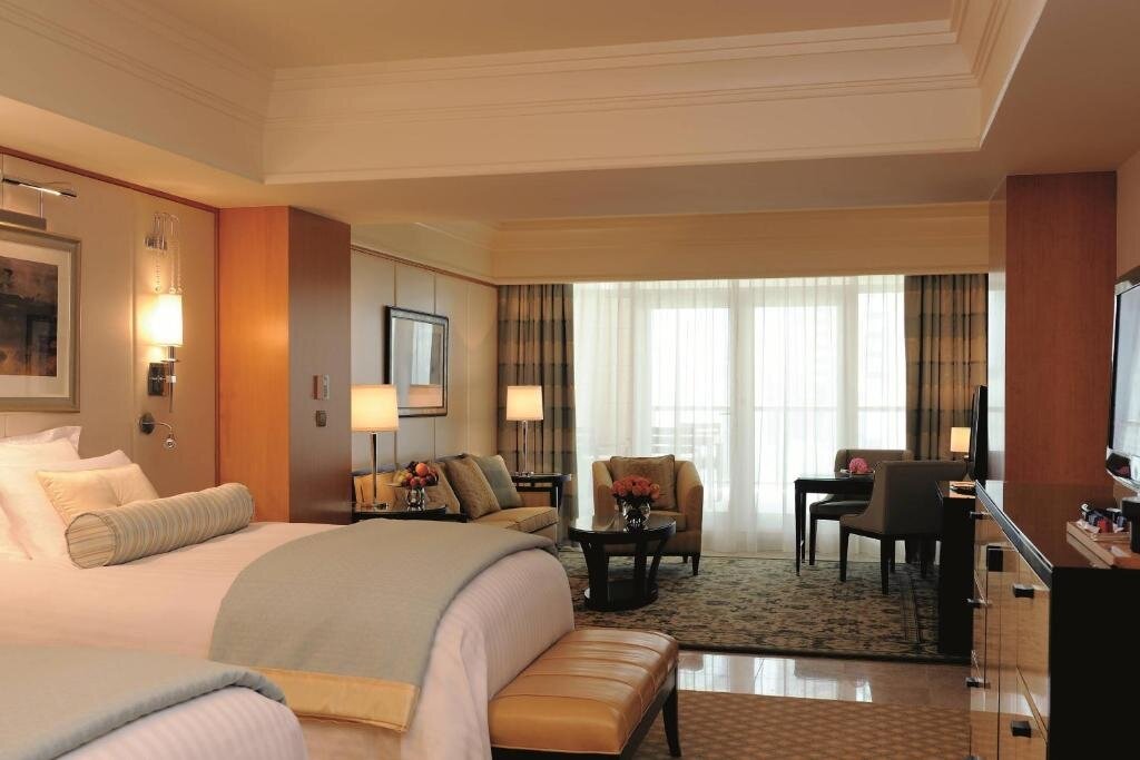 Двухместный клубный полулюкс Ritz Carlton DIFC Downtown Dubai