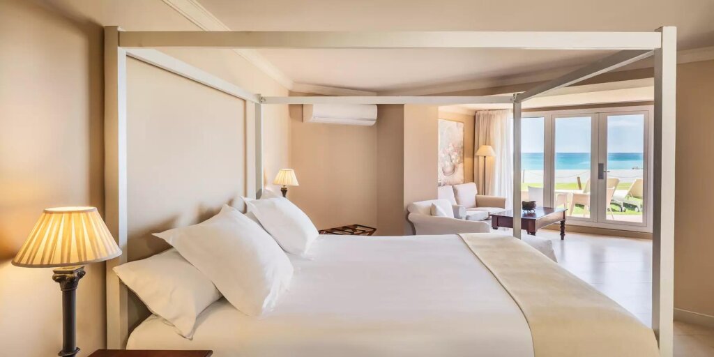 Двухместный люкс Hotel Guadalmina Spa and Golf Resort
