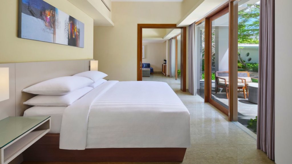 Двухместный люкс c 1 комнатой с балконом Courtyard by Marriott Bali Nusa Dua Resort