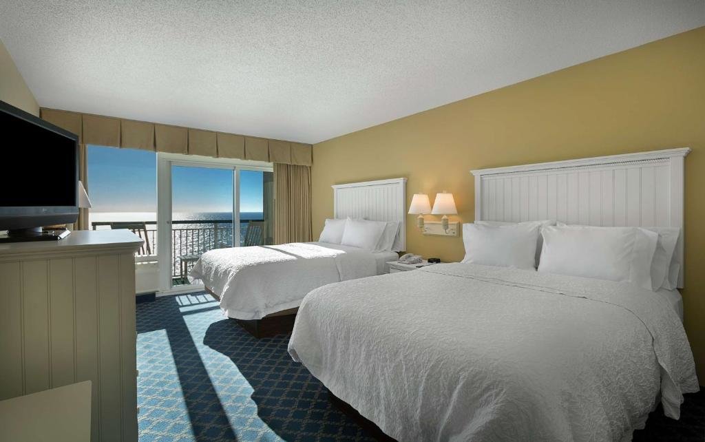 Номер oceanfront Hampton Inn & Suites Myrtle Beach Oceanfront
