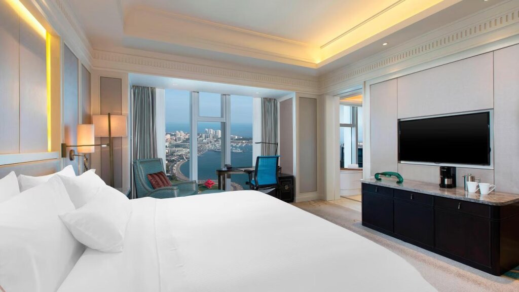 Двухместный Club Lounge Access люкс Residential c 1 комнатой с видом на город The Westin Qingdao - Instagrammable