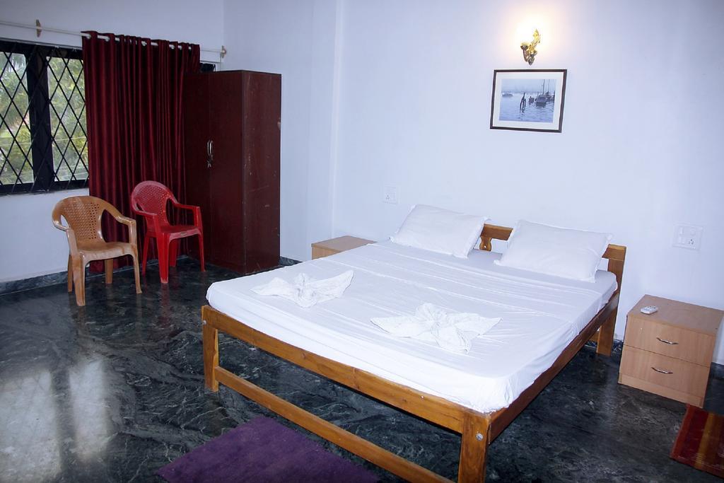 Laxmi guest house. Laxmi Palace Resort 2*. Roskosh Hotels & Resorts (ex. Laxmi Palace Resort) 2*. Laxmi Morjim Resort 2. Roskosh Hotel & Resorts Северный Гоа.