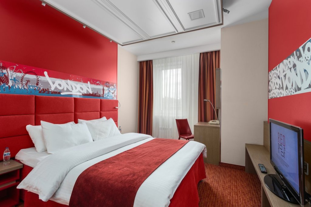 Двухместный семейный люкс с 2 комнатами Red Stars Hotel